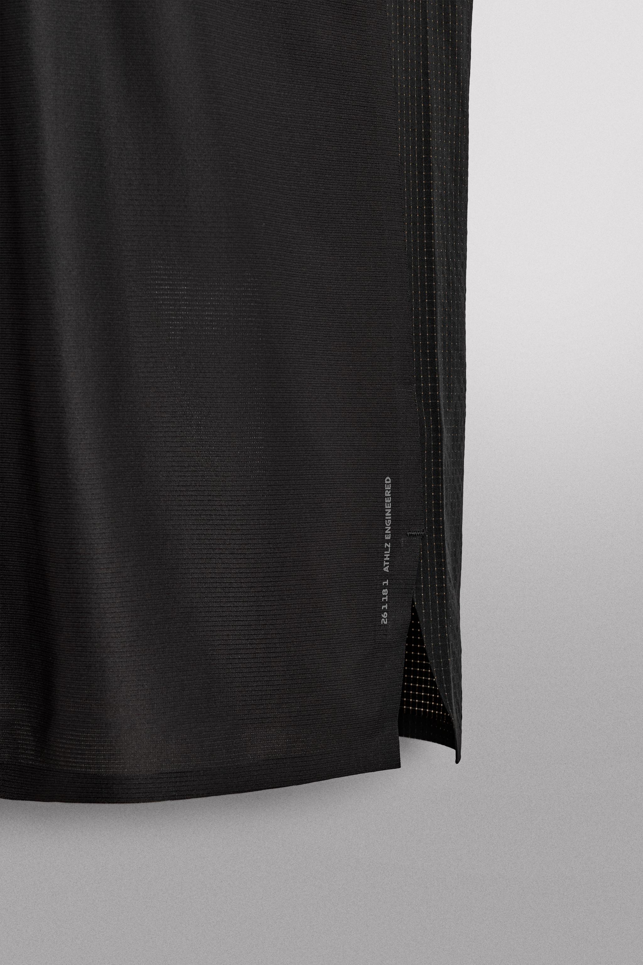 LIGHTWEIGHT RUNNING TANK TOP